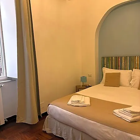 Folle Citta Bed & Breakfast Naples
