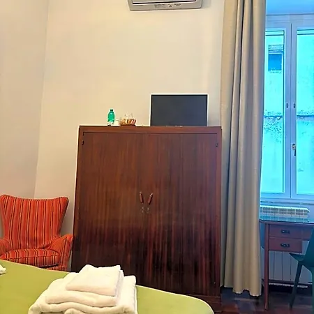 Folle Citta Bed & Breakfast Naples