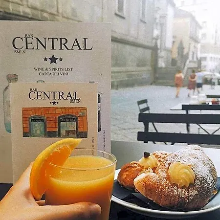 Folle Citta 4* Νάπολη