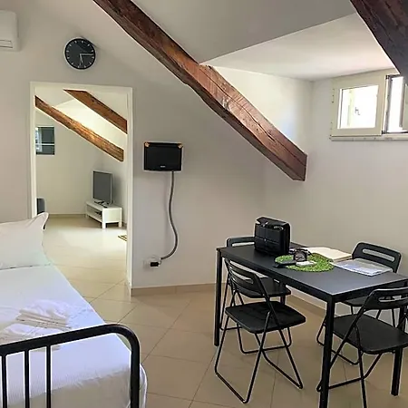 Folle Citta Bed & Breakfast Naples