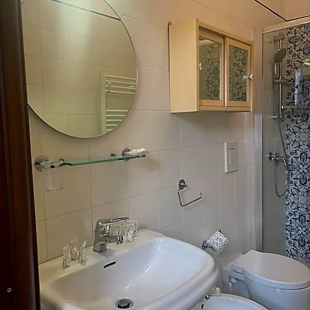 Folle Citta Bed & Breakfast Napels