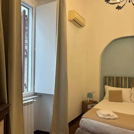 Folle Citta 4* Νάπολη