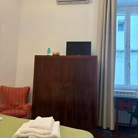 Alojamento de Acomodação e Pequeno-almoço Folle 4*